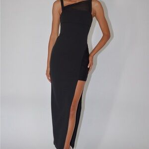 Selfie Leslie Black Midi Dress